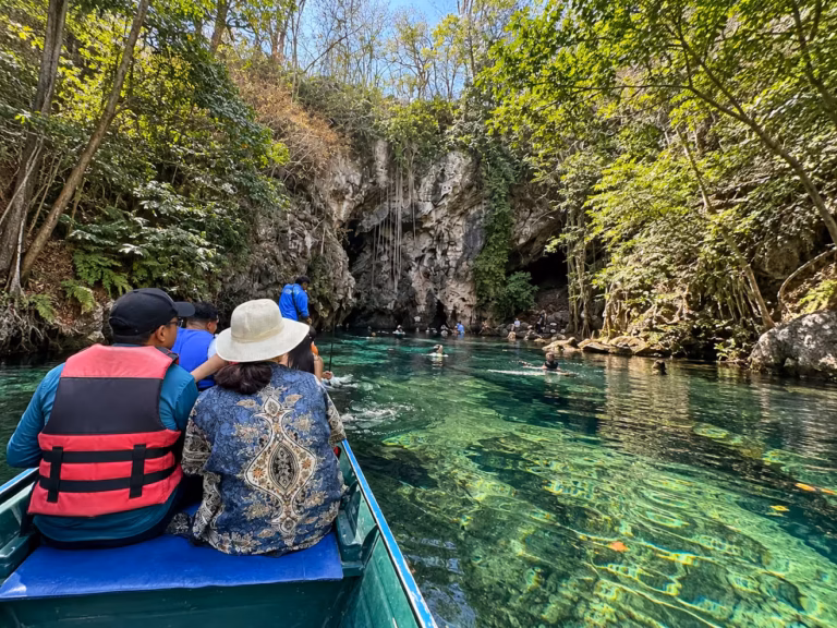 Chegando a Gruta da Lagoa do Japonês em Pindorama Tocantins l Jalapão 4x4 Turismo e Aventura
