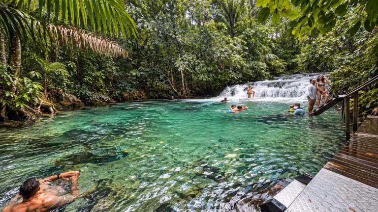 Vista da Cachoeira do Formiga em Mateiros Tocantins l Jalapão 4x4 Turismo e Aventura
